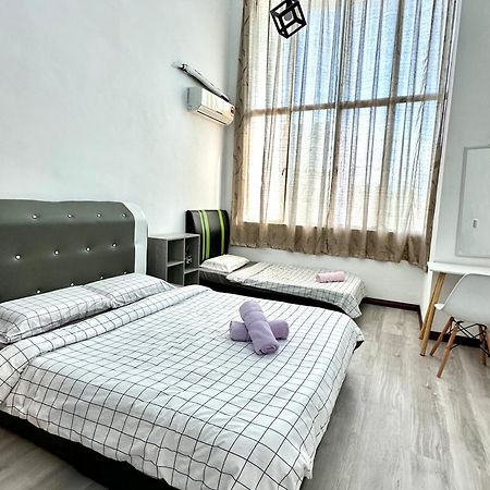 Springfield 3-Storey Cheerful Townhouse #Yoyo Homestay Sandakan Exterior photo