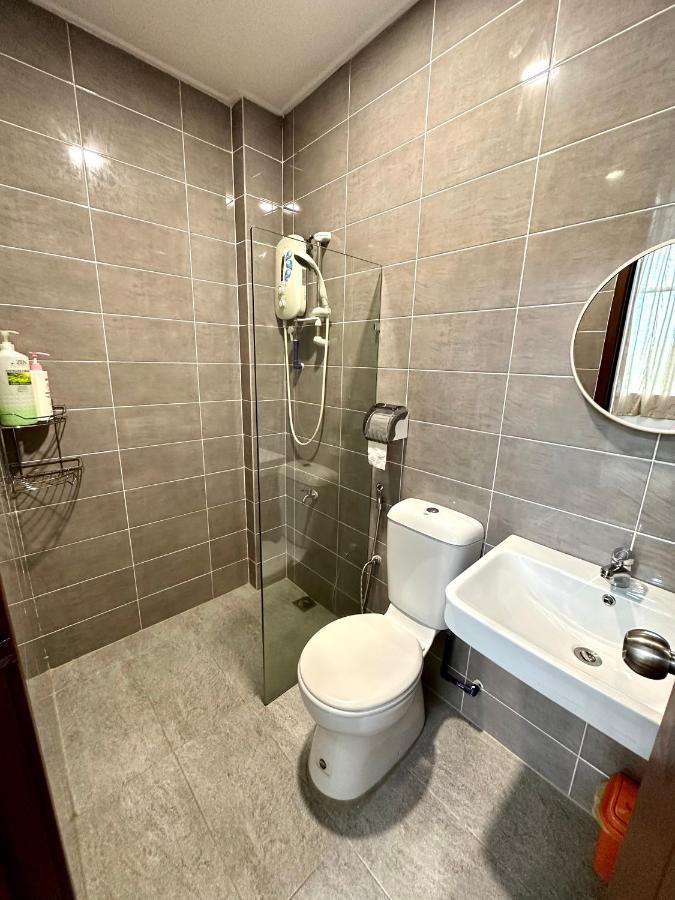 Springfield 3-Storey Cheerful Townhouse #Yoyo Homestay Sandakan Exterior photo