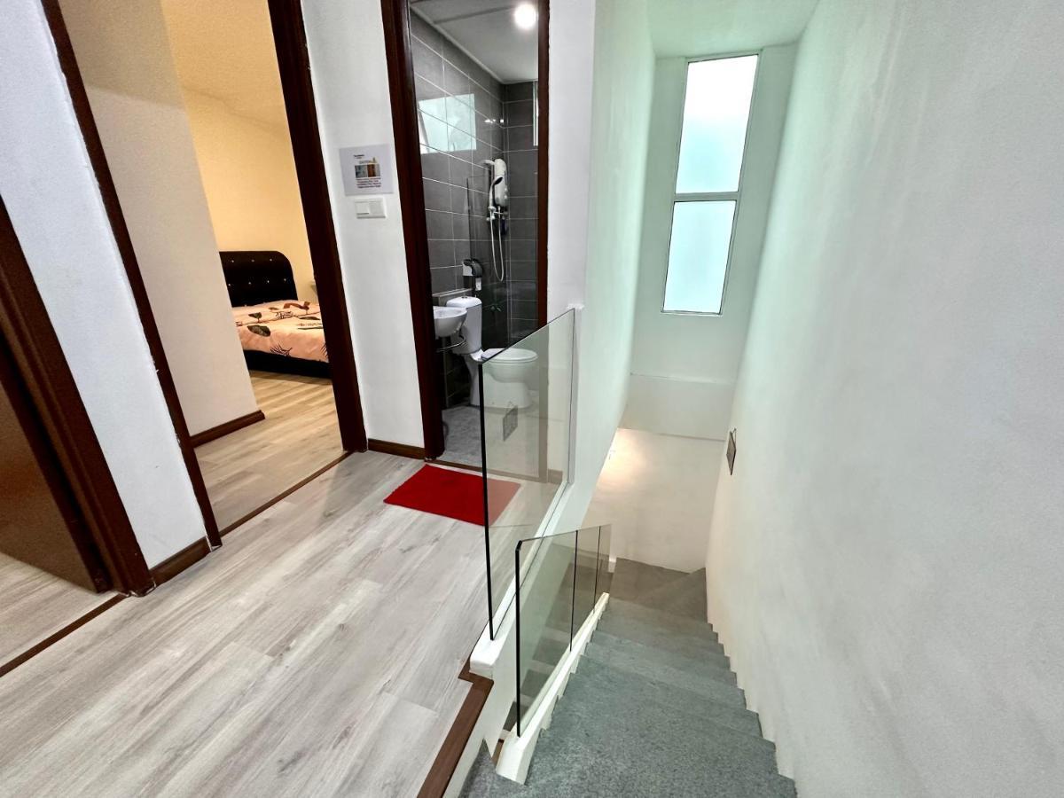 Springfield 3-Storey Cheerful Townhouse #Yoyo Homestay Sandakan Exterior photo